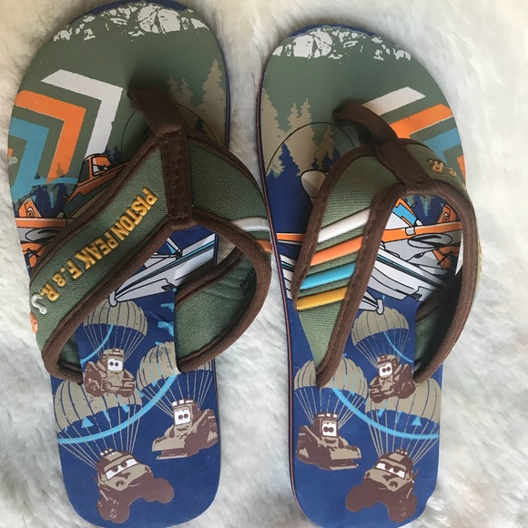New Disney Planes Boys Flip Flop Sandals Disney Store Size 9//10